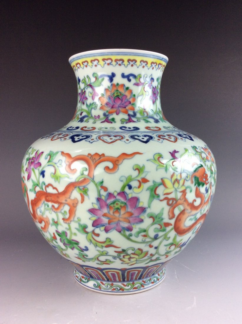 Fine Chinese porcelain vase, famille rose glazed, (1 of 5)