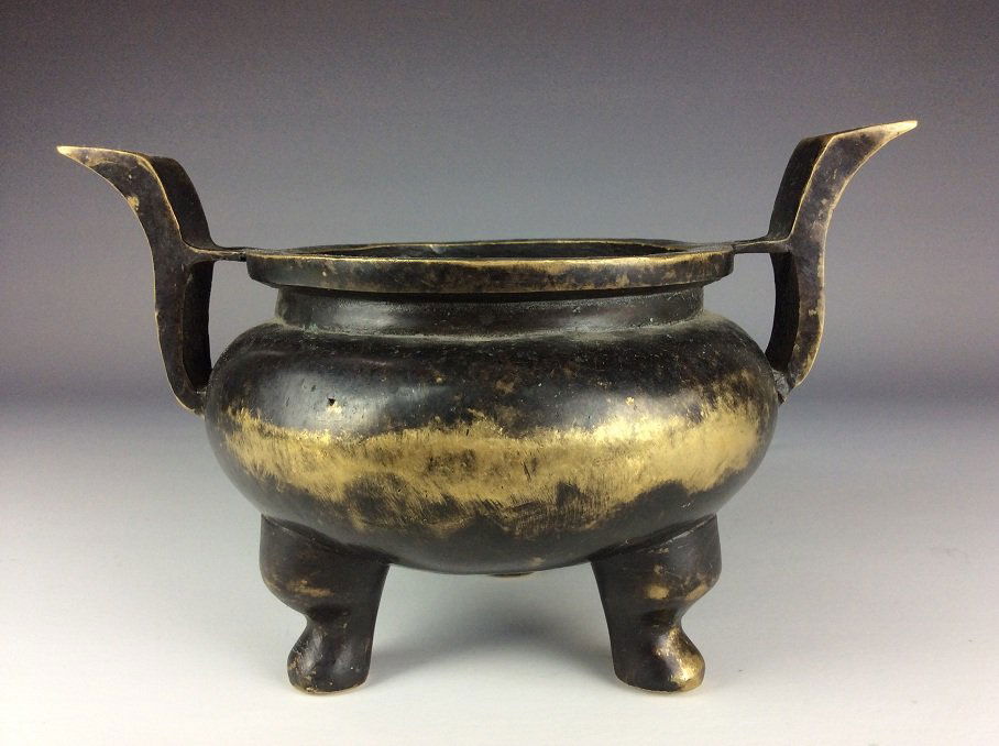 Chinese bronze/metal base tripod censer. (1 of 5)