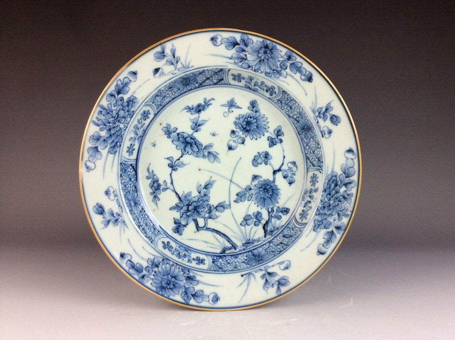 Fine Export Chinese blue & white porcelain plate (1 of 4)