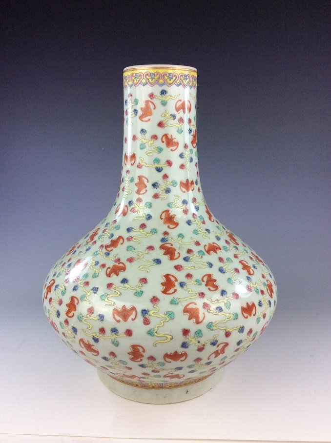 Rare Chinese porcelain white ground with famille rose (1 of 6)