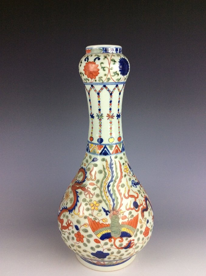 Fine Chinese Ming style porcelain vase,  Wucai glazed, (1 of 5)