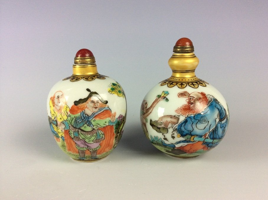 Pair of Chinese porcelain snuff bottles (1 of 4)