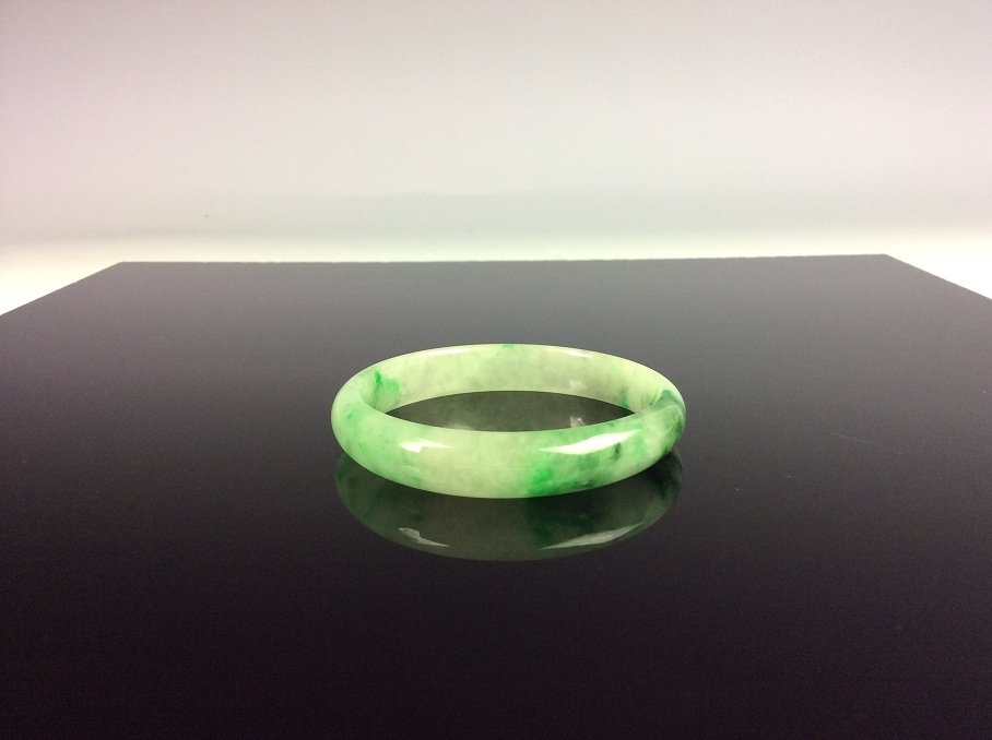 Fine Chinese jadeite bangle (1 of 3)