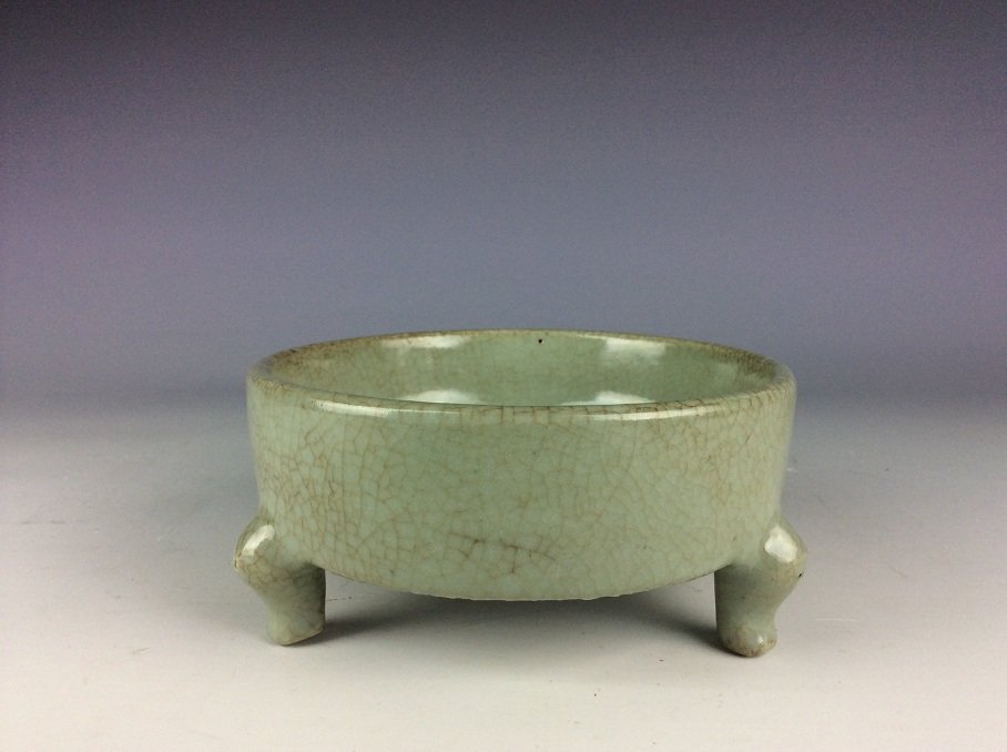 Rare Qing period, fine  Chinese porcelain censer, Guan (1 of 6)