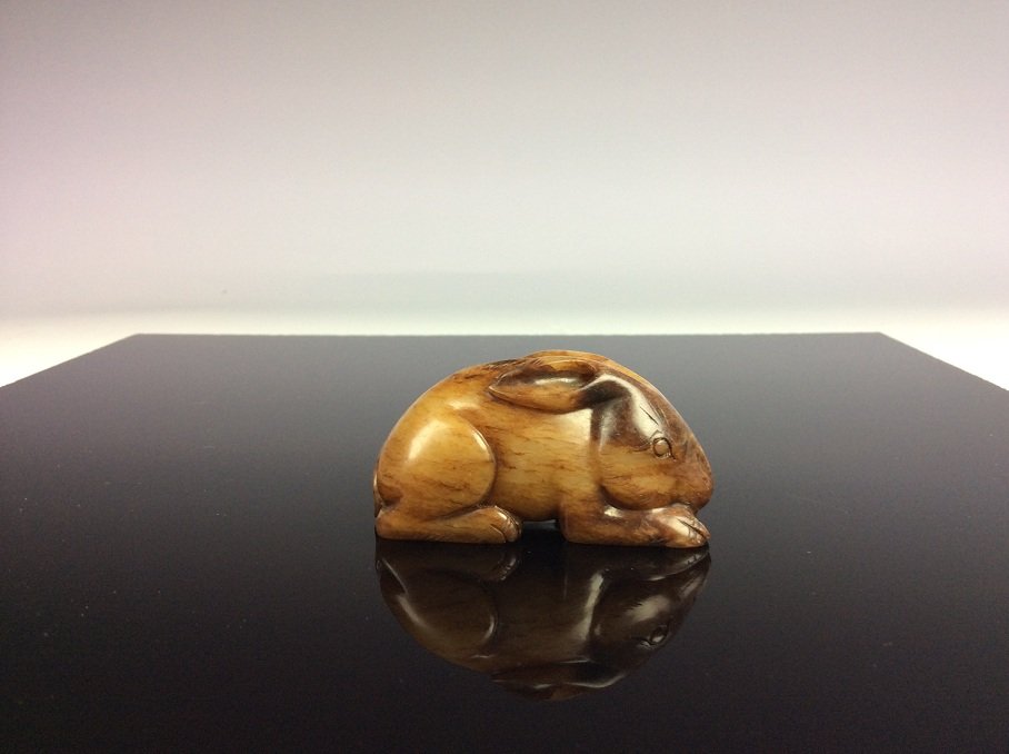 Vantage Chinese jade, carved as rabbit pattern (1 of 4)
