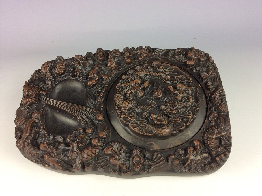 Chinese ink stand decorated with dragon. (1 of 5)
