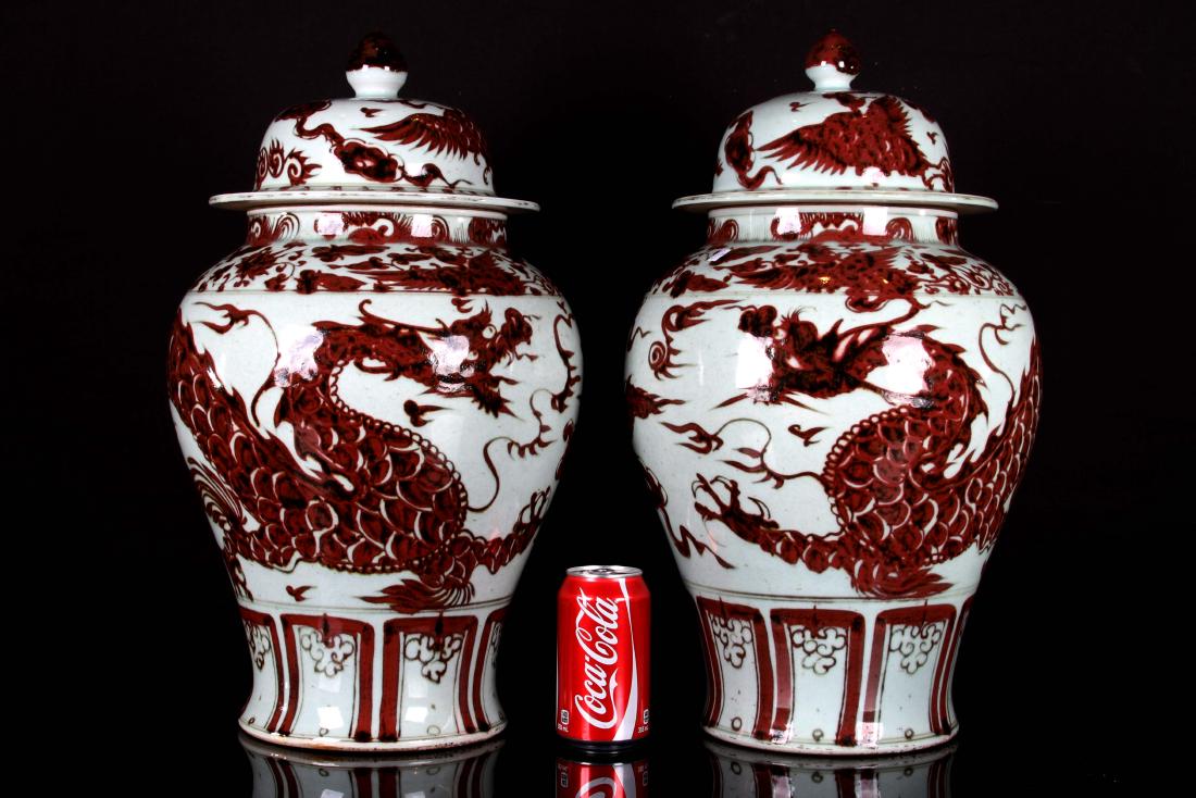 [CHINESE]A PAIR OF MING DYNASTY STYLED HAT-CONVERED (1 of 2)