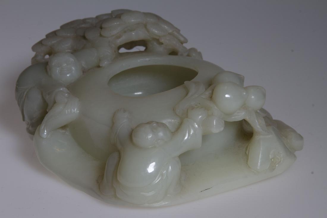 [CHINESE]A QING STYLED HETIAN JADE CARVED BRUSH (1 of 4)