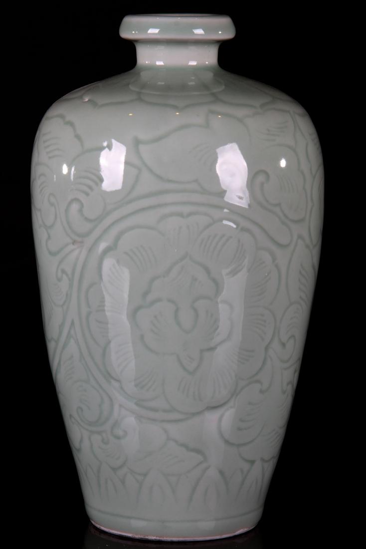 [CHINESE]AFTER 19TH CENTURY LONG QUAN KILN PORCELAIN (1 of 2)