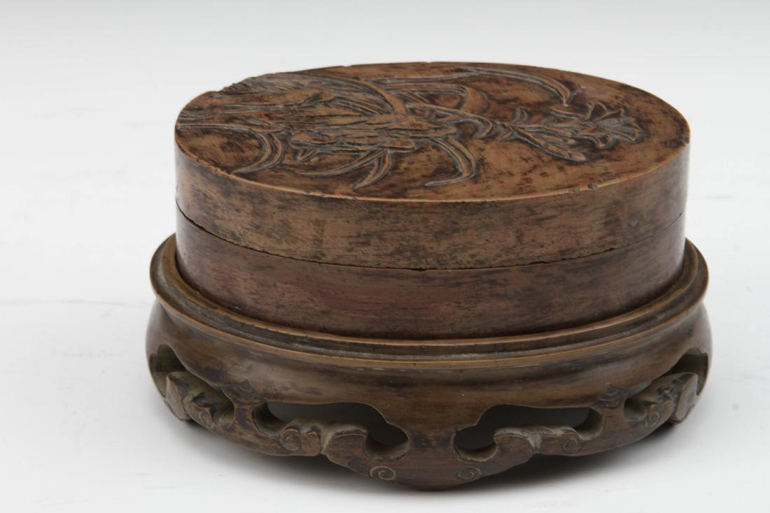 [CHINESE]THE LATE OF NINETEEN CENTRY STYLED INKSTONE (1 of 3)