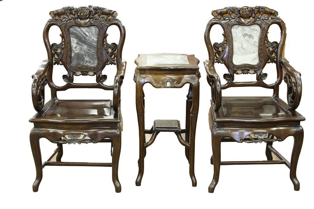 Furniture: SET OF CHINESE 19TH CENTURY TWO SUANZHI WOOD ARMCHAIRS AND A MATCHED TEA TABLE L:20.5" 14.5" W:18.5" 14.5" H:40.5" 29"浏览高清图片请登录