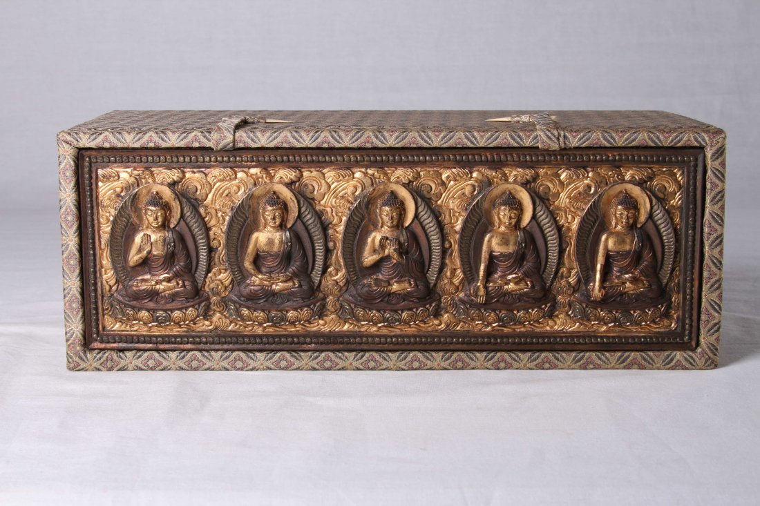 BOOK: CHINESE ZANG BUDDHIST SCRIPTURE IN A FITTED BOX DECORATED WITH BUDDHAS H:11.75"
