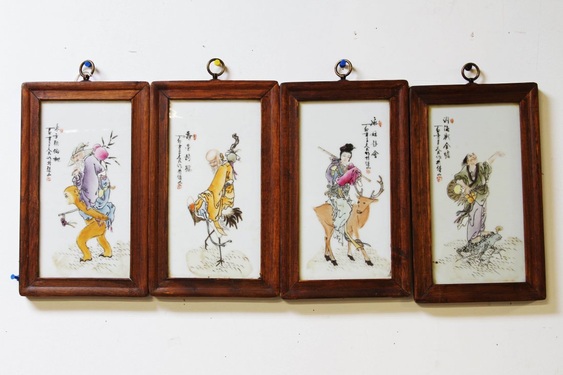 [CHINESE] 20TH CENTURY EARLY MINGUO PERIOD "WANG DA: [CHINESE] 20TH CENTURY EARLY MINGUO PERIOD "WANG DA FAN" MARKED HANGING PANEL PORCELAIN PAINTING SET WITH WOOD FRAME L:6.75" H:11.35"精美二十世纪民国