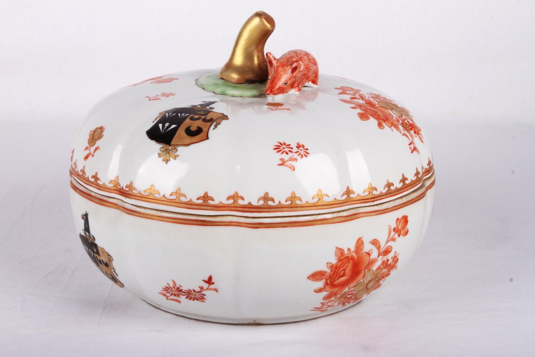 [CHINESE]A "DAQINGQIANLONGNIANZHI"MARKED GILT IRON RED (1 of 5)