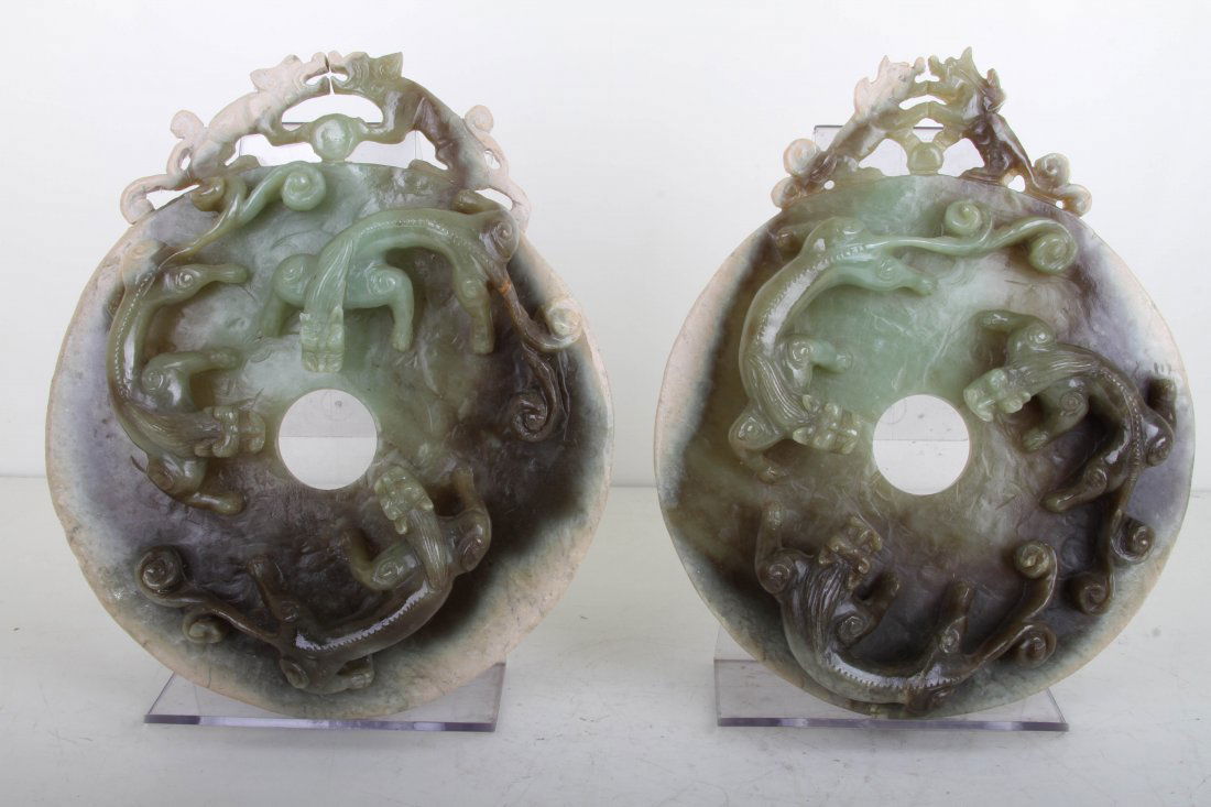 [CHINESE]A PAIR OF JADE CARVED BI WITH LIZARDS W:7.25" (1 of 3)
