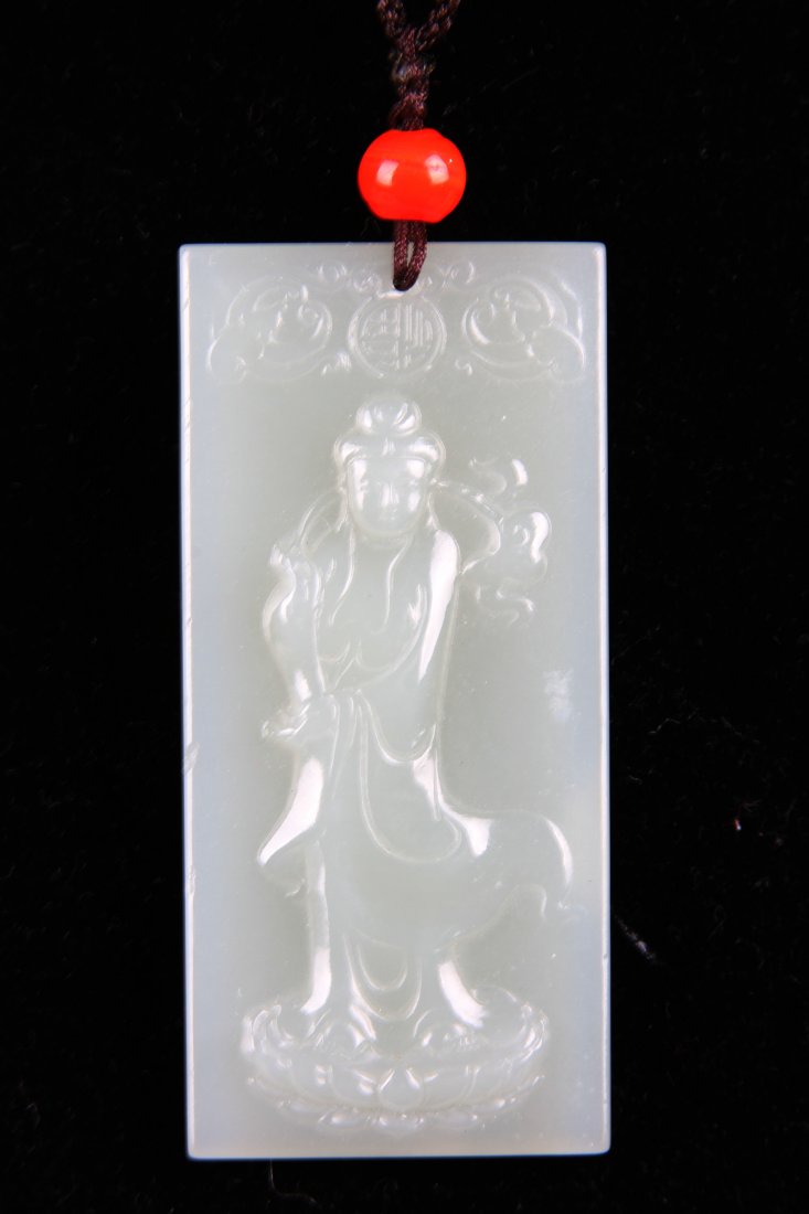 [CHINESE]A LATE 19TH CENTURY HETIAN JADE PENDANT CARVED (1 of 2)