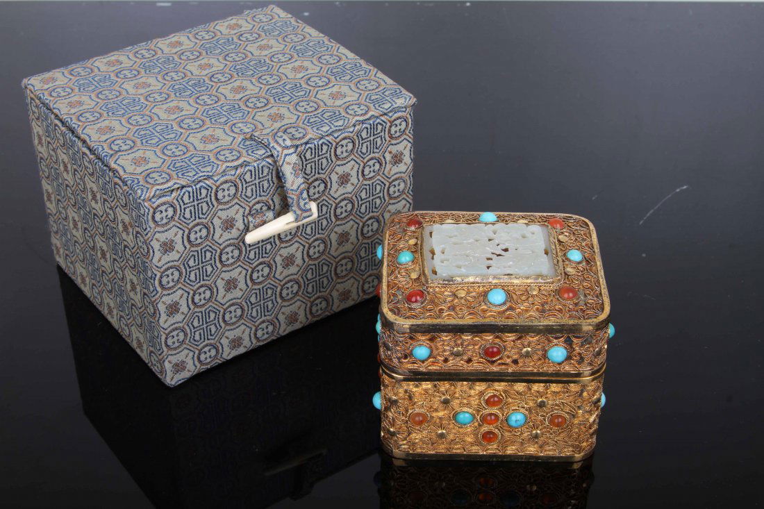 [CHINESE]A LATE 19TH CENTURY GILT SILVER BOX INLAID (1 of 6)