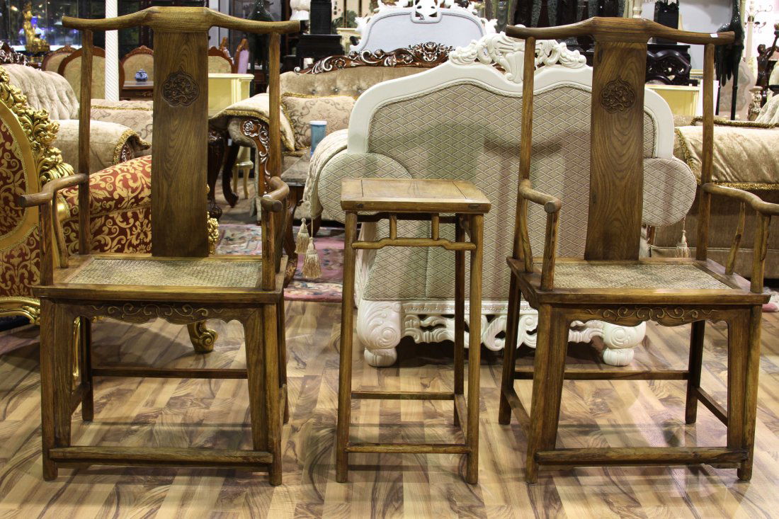 [CHINESE]A SET OF LATE 19TH CENTURY HUANGHUALI WOOD (1 of 4)