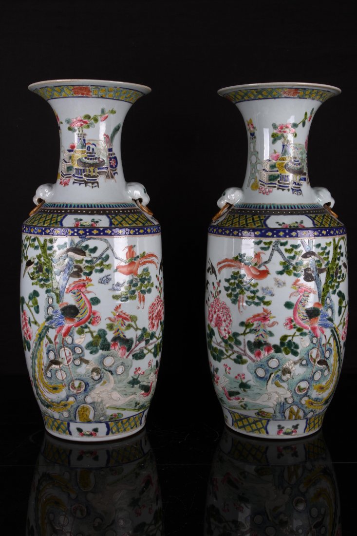 [CHINESE]A PAIR OF "DA QING DAO GUANG NIAN ZHI"MARKED: [CHINESE]A PAIR OF "DA QING DAO GUANG NIAN ZHI"MARKED FAMILLE ROSE PORCELAIN VASE PAINTED WITH FLOWERS 大清道光年制款粉彩博古题&
