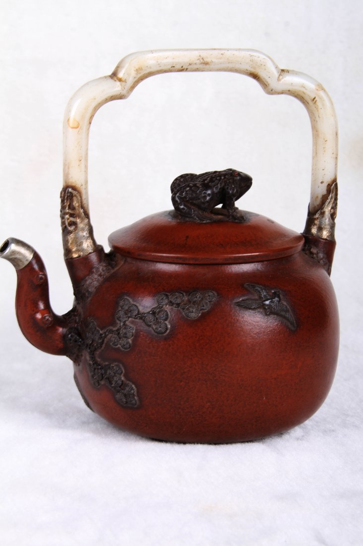 [CHINESE]A "JIANG RONG"MARKED YIXING GLAY TEA POT (1 of 3)