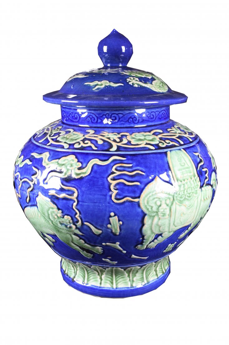 [CHINESE]A QING DYNASTY STYLED BLUE GLAZED JAR CARVED (1 of 3)
