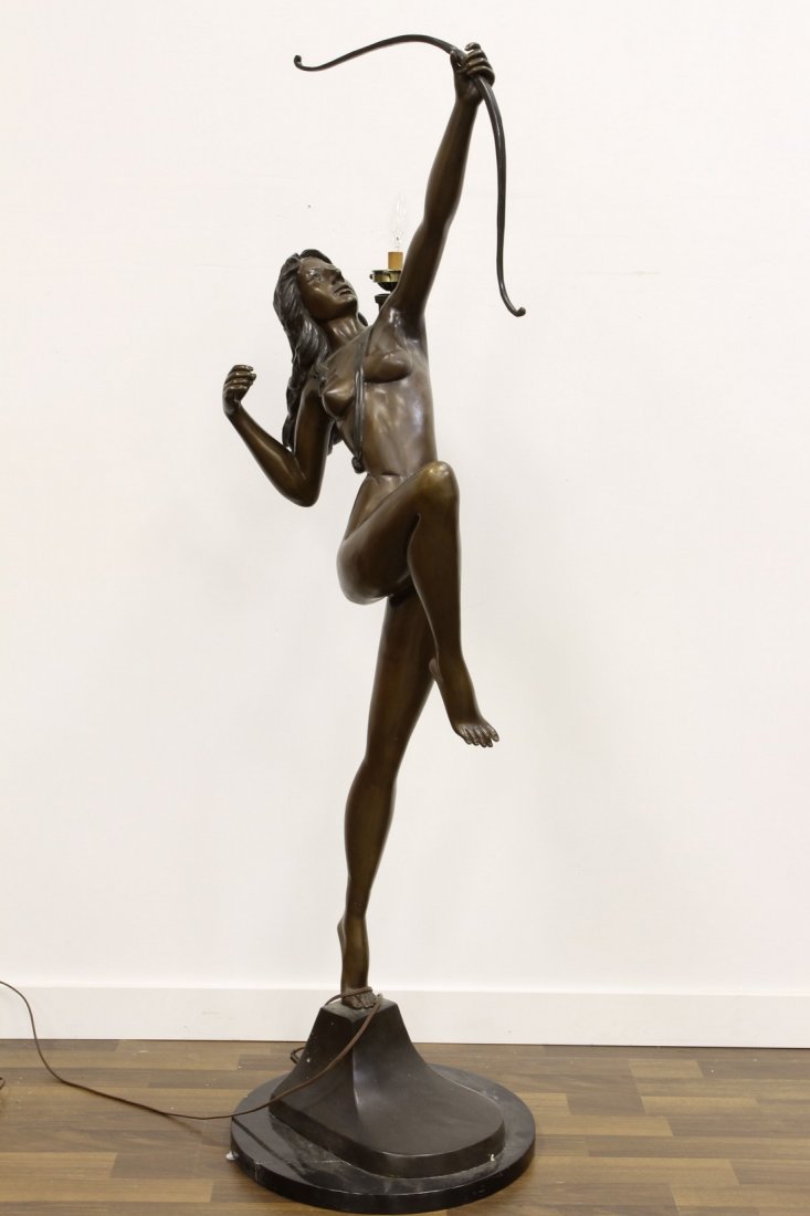 [GERMANY] EUROPE STYLE LADY'S ARHER BRONZE LAMP WITH (1 of 3)