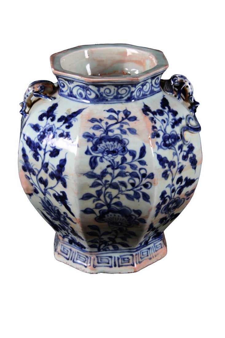 [CHINESE]A MING DYNASTY STYLED BLUE AND WHITE JAR: [CHINESE]A MING DYNASTY STYLED BLUE AND WHITE JAR PAINTED WITH FOUR SEASON FLOWERS(HAS RESTORATION)W:5.5" H:8"明式青花四季花卉纹六棱&#