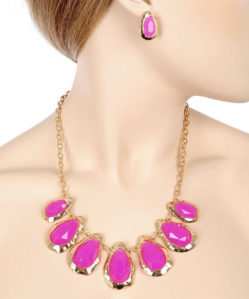 FUCHSIA GOLD FACETED COLORED STONES NECKLACE & EARRING