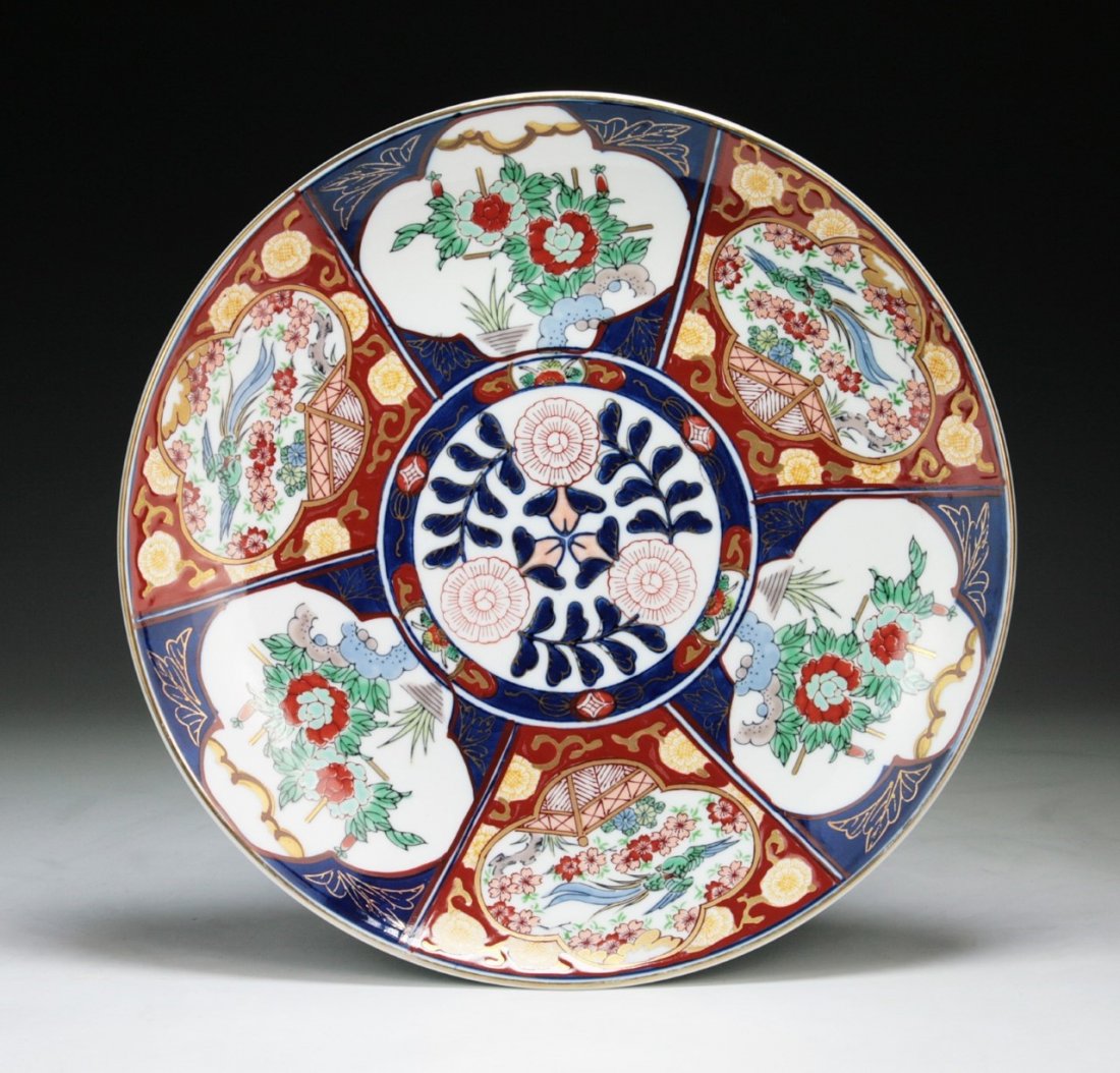 A Japanese Antique Gilt Imari Porcelain Plate: A Japanese Antique Gilt Imari Porcelain Plate: of 19th Century; Size: D: 12-1/4"