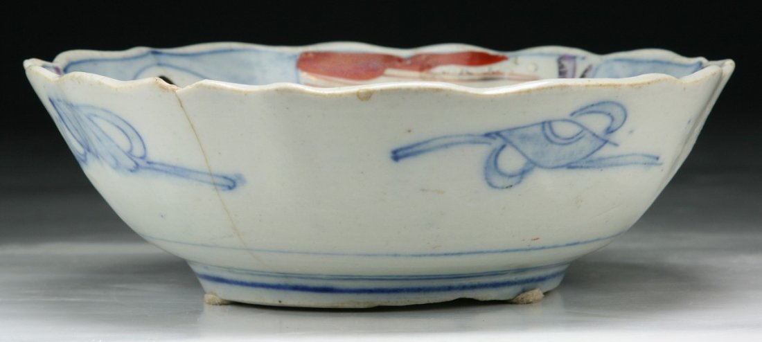 A Japanese Antique Porcelain Bowl: A Japanese Antique Porcelain Bowl; Size: D: 7"