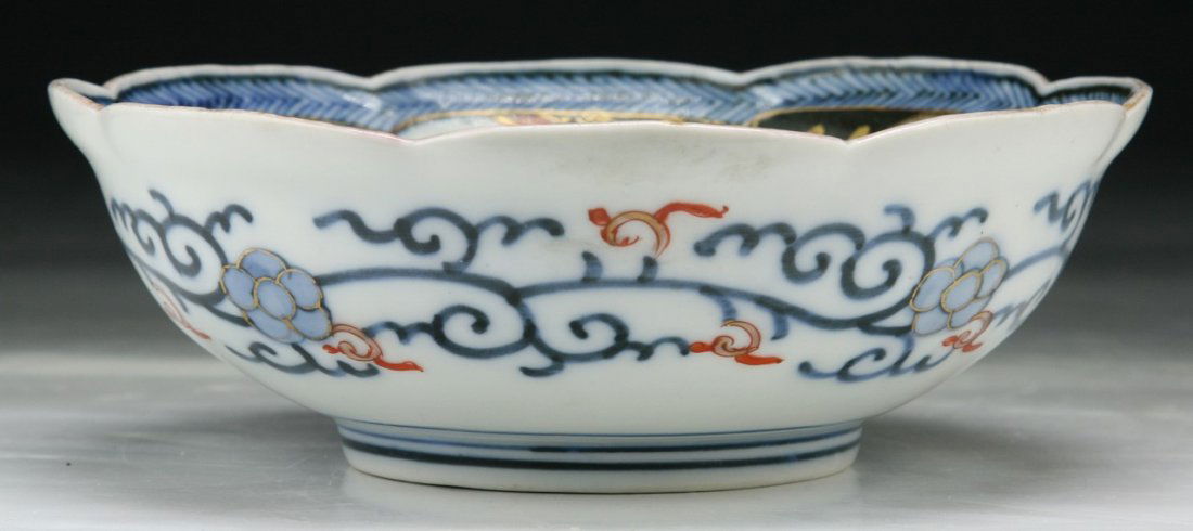 A Japanese Antique Porcelain Bowl: A Japanese Antique Porcelain Bowl; Size: D: 6"