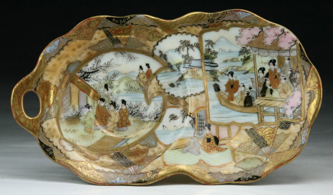 A Japanese Antique Porcelain Plate: A Japanese Antique Porcelain Plate; Size: L: 8-1/2"