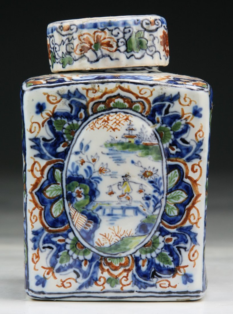 A Japanese Antique Porcelain Vase With Cover: A Japanese Antique Porcelain Vase With Cover; Size: H: 4"
