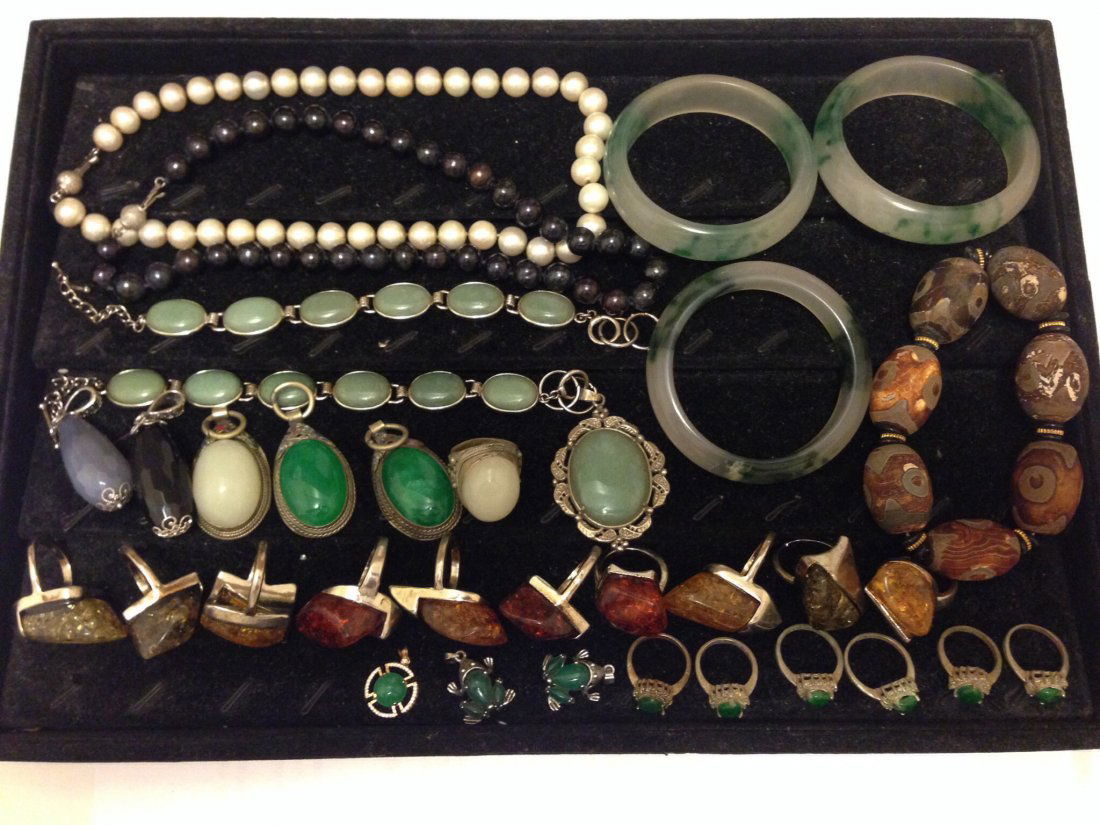 LARGE GROUP OF JADE & JEWELRY COLLECTION (1 of 1)