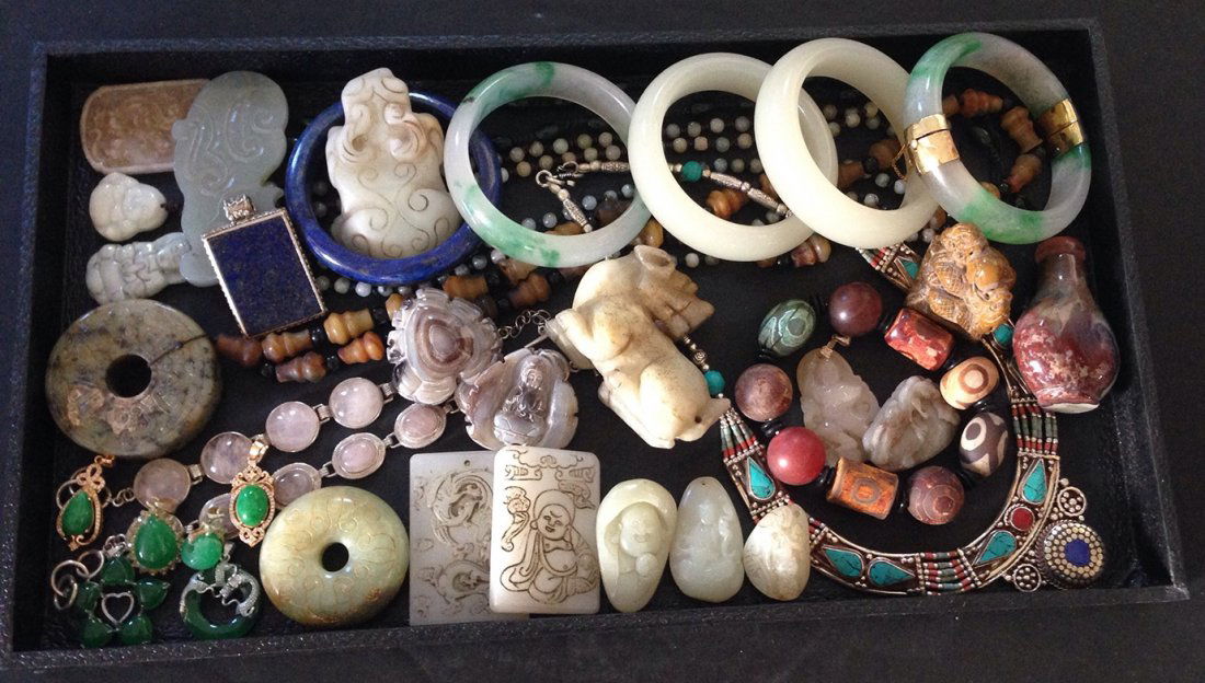 LARGE GROUP OF JADE AND JEWELRY COLLECTION (1 of 1)