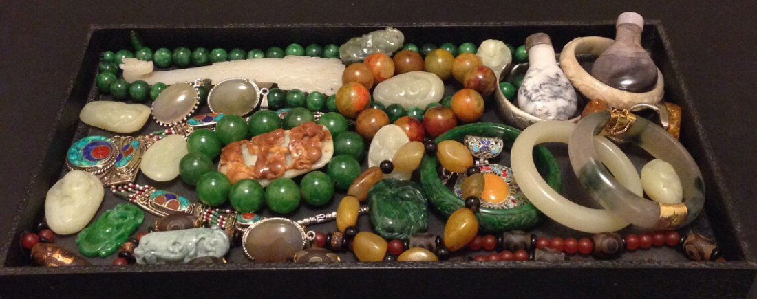 GROUP OF JADE & JEWELRY COLLECTION (1 of 1)