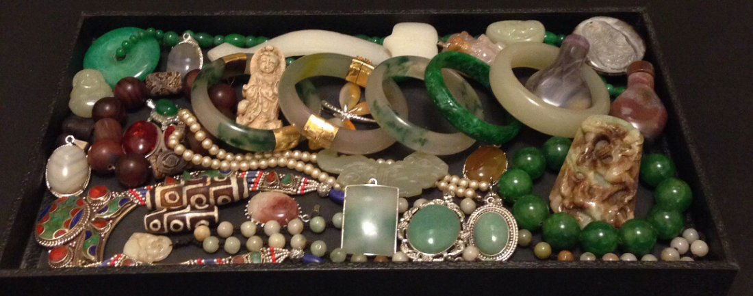GROUP OF JADE & JEWELRY COLLECTION (1 of 1)