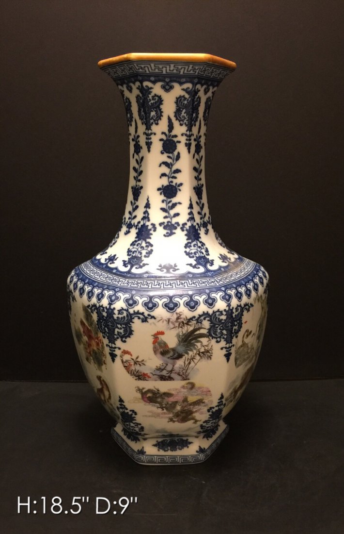 CHINESE BLUE & WHITE PORCELAIN VASE (1 of 3)