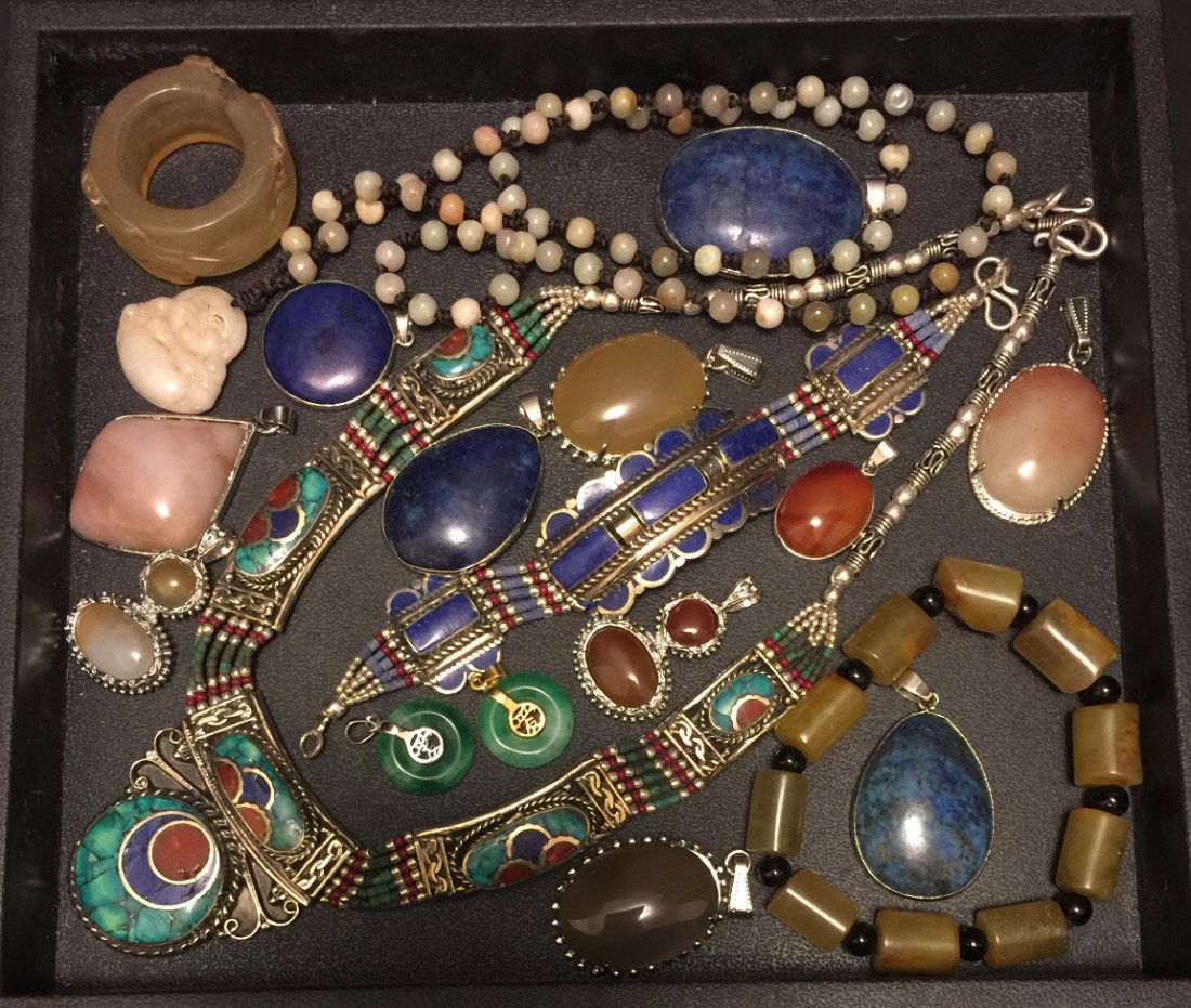 GROUP OF JADE & JEWELRY COLLECTION (1 of 1)