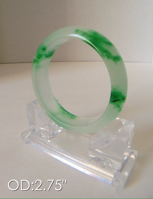 CHINESE GREEN & WHITE JADE BANGLE (1 of 2)