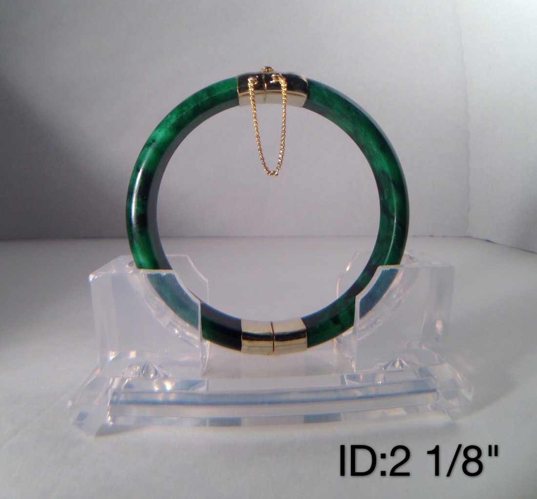 CHINESE GREEN JADE BRACELET WITH CLASP (1 of 2)