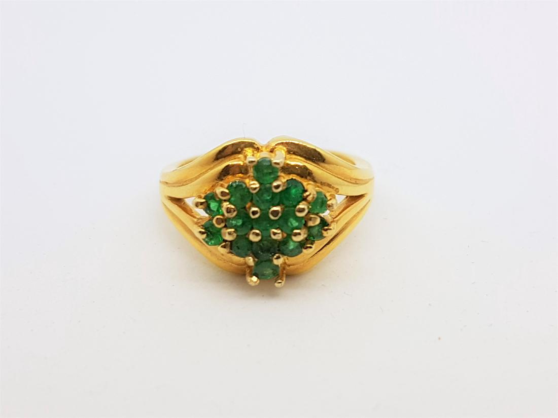 VINTAGE 18K YELLOW GOLD EMERALD RING (1 of 2)