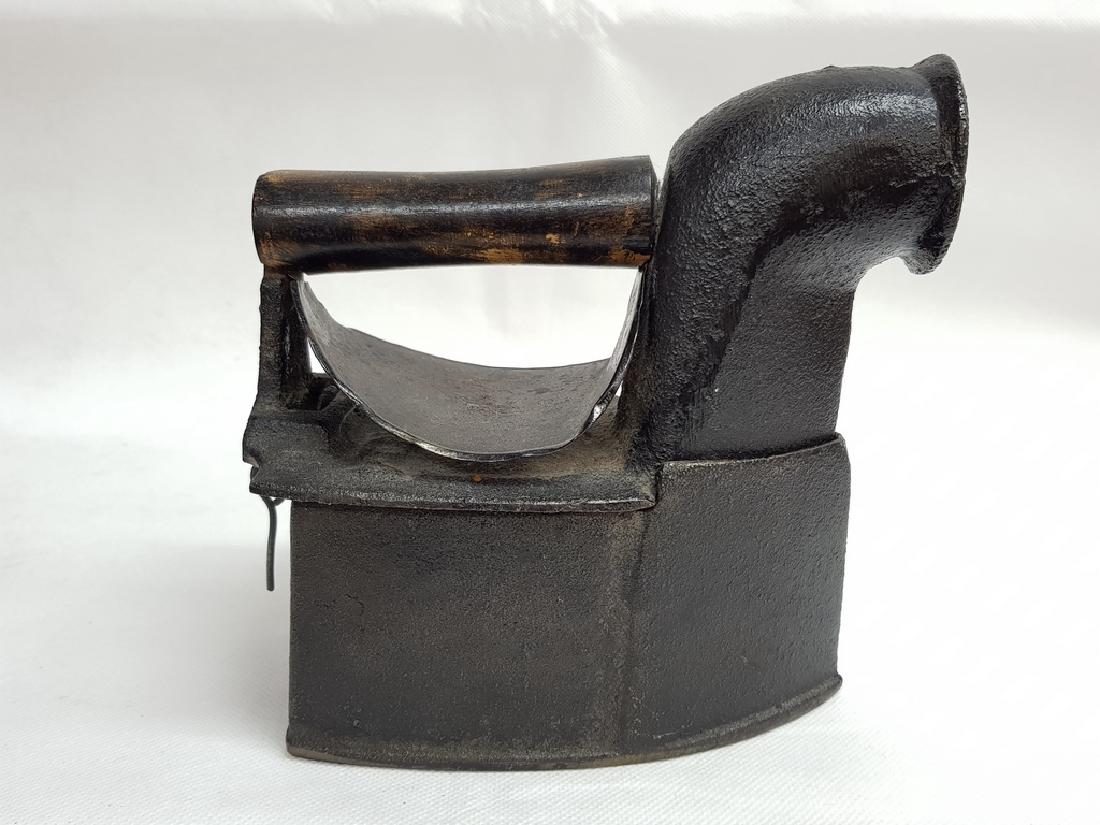 antique steam iron (1 of 3)