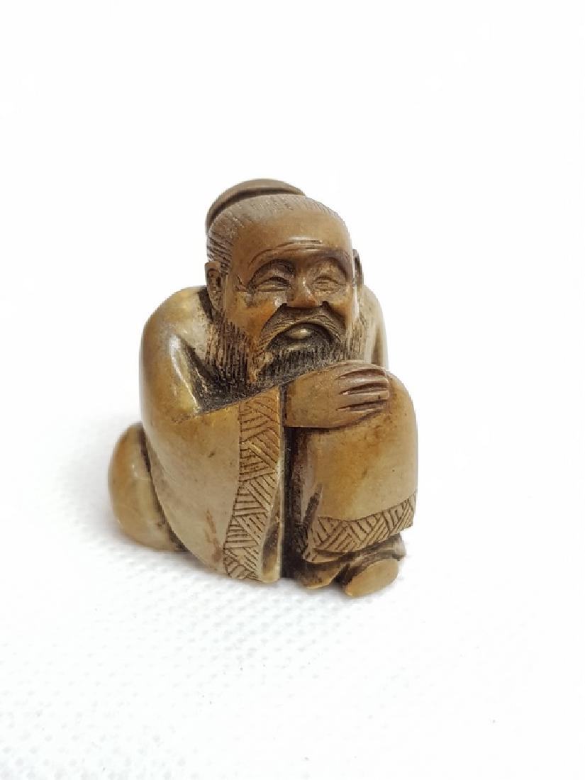 ANTIQUE CHINESE NETSUKE (1 of 3)
