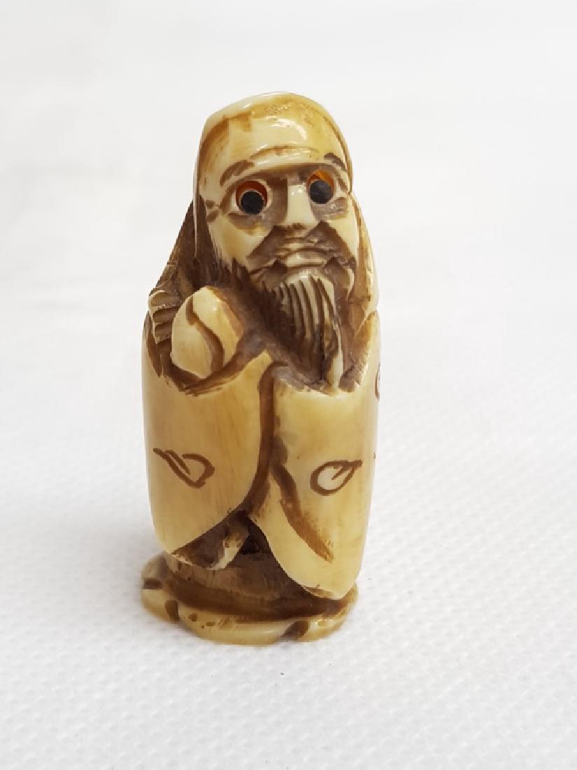 ANTIQUE CHINESE NETSUKE (1 of 3)