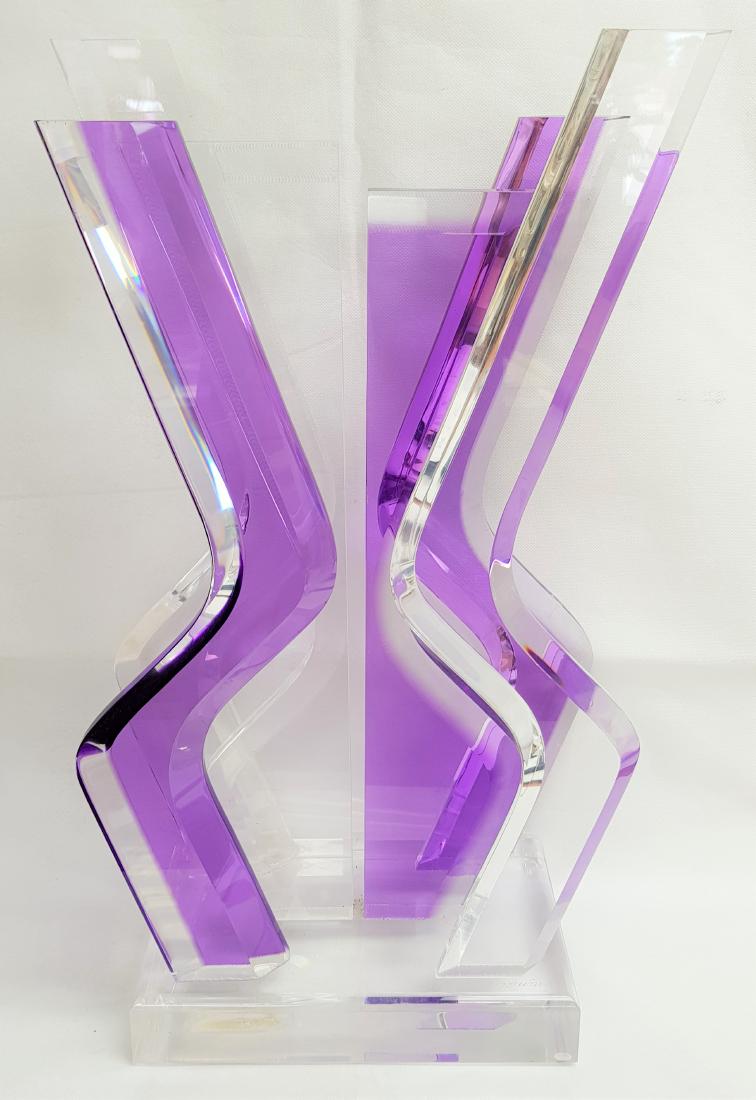 DAVID MUNIZ ACRYLIC COLOR SCULPTURE (1 of 3)