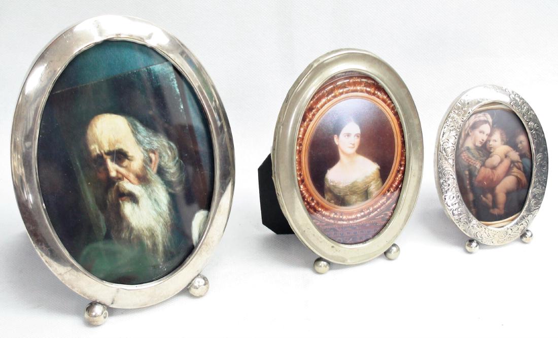 STERLING SILVER OVAL PICTURE FRAMES (1 of 1)