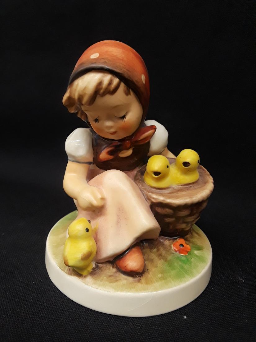 Vintage German MJ Hummel Porcelain Figure: Vintage German MJ Hummel Porcelain Figure