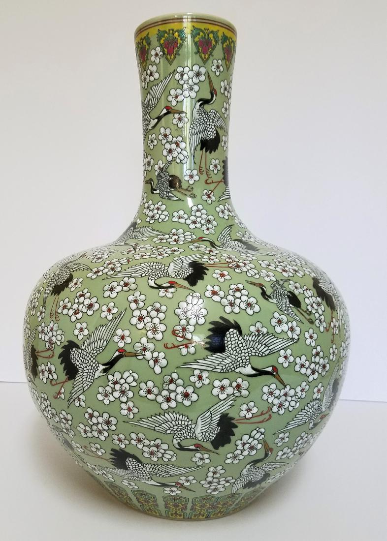 ANTIQUE CHINESE HAND PAINTED SIGNED PORCELAIN VASE (1 of 7)