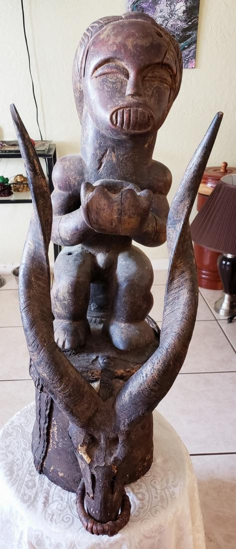 ANTIQUE LARGE AFRICAN BASKET IMPALA WOOD SCULPTURE (1 of 7)